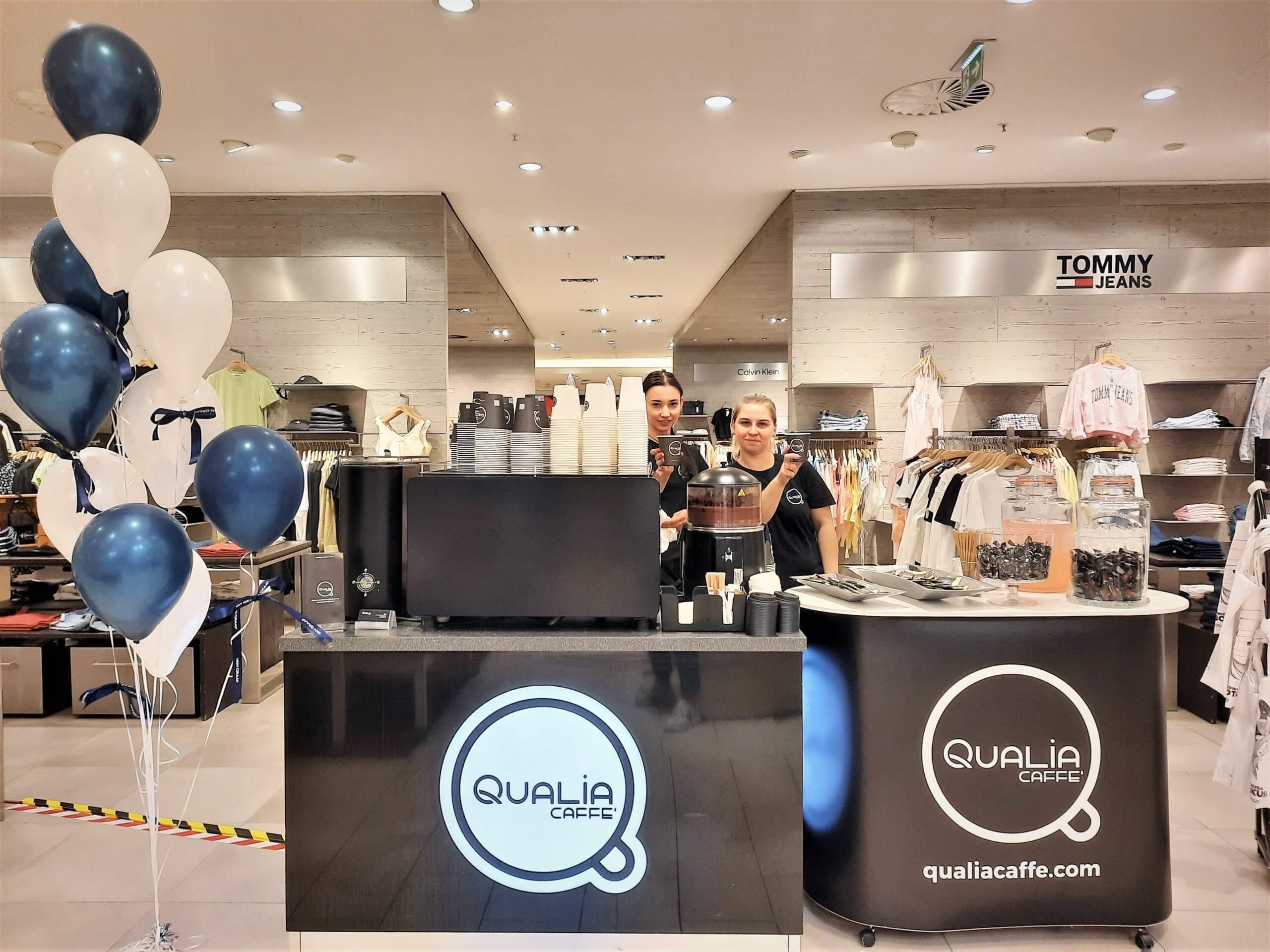 Z cyklu „Gdzie można napić się kawy Qualia” – Catering kawowy Van Graaf